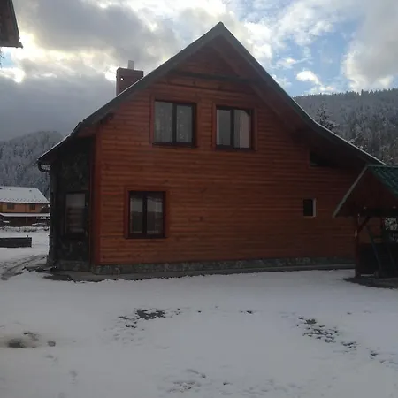 Holiday home Perlyna Mykulychyn